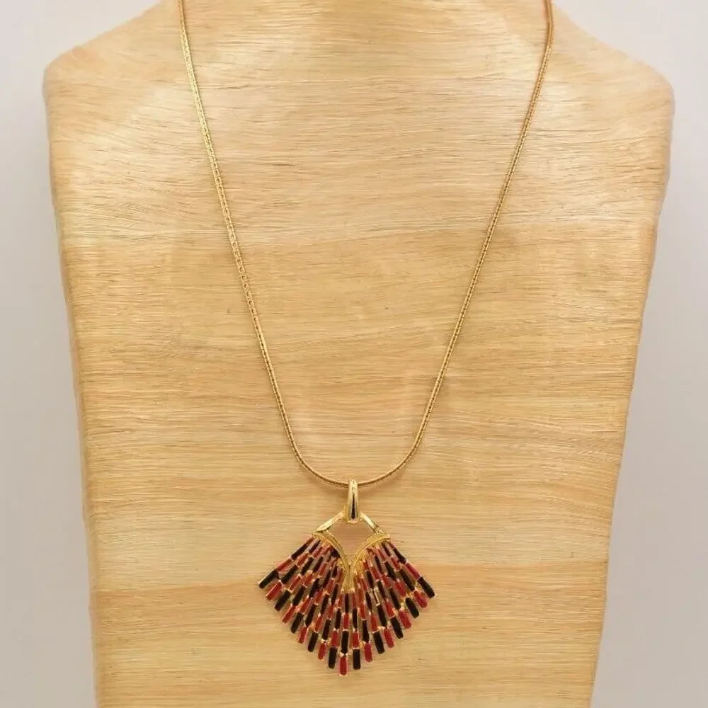 Vintage Pendant Necklace Red Black Enamel Gold Tone Chain Chunky 1980s BinBD